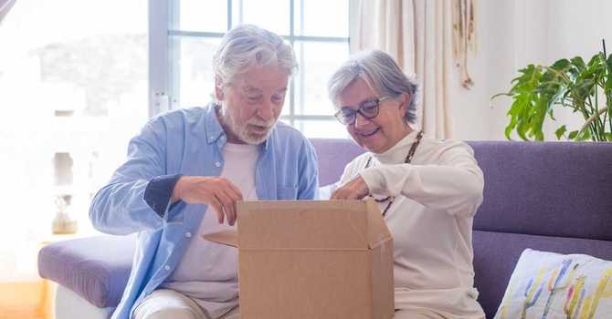 How Couples Can Stay Connected Through the Downsizing Process